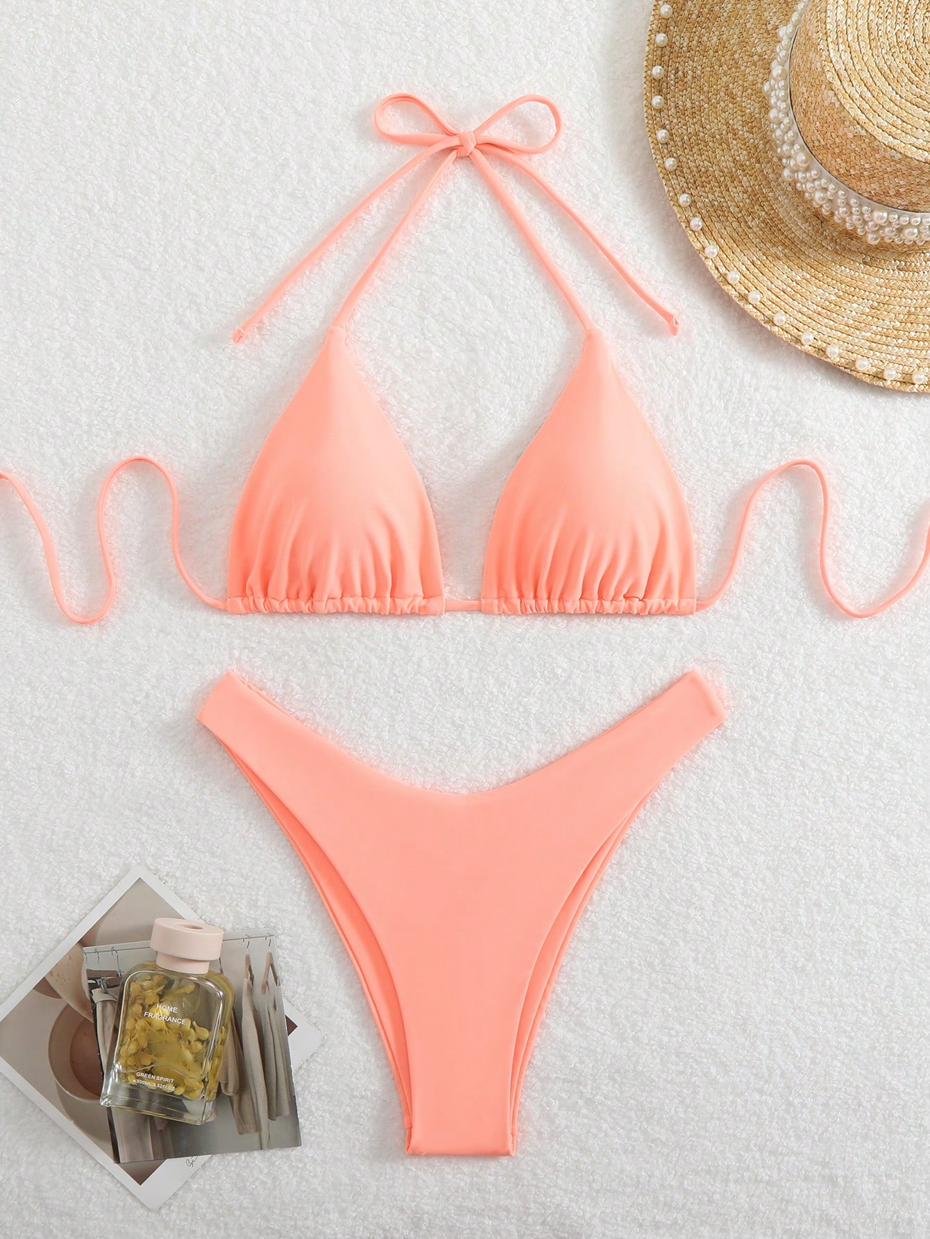 Bikini Malibu – Top Triangular Halter con Cordón Ajustable