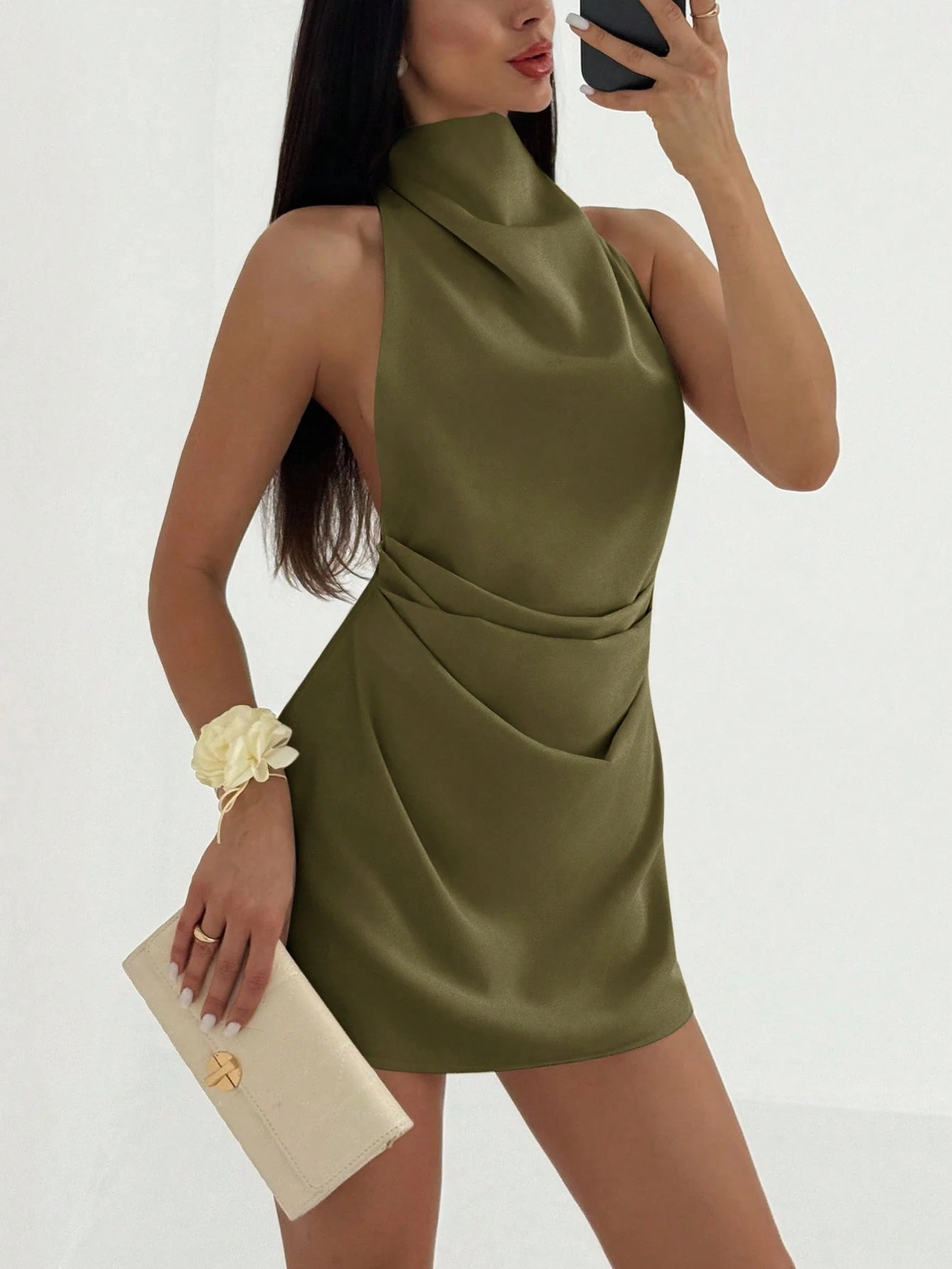 Vestido Cannes Drapeado – Halter Mini con Espalda Descubierta