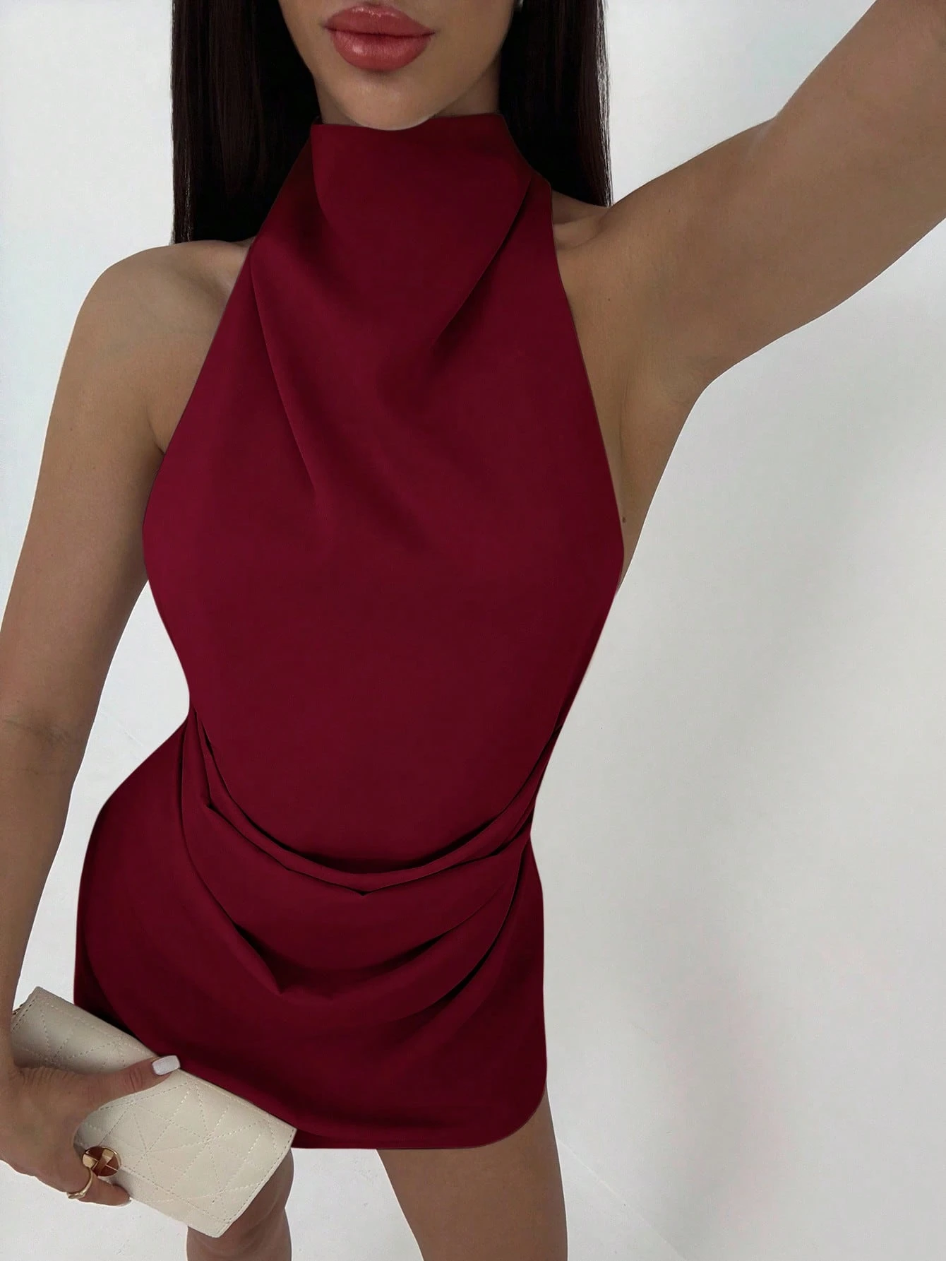 Vestido Cannes Drapeado – Halter Mini con Espalda Descubierta