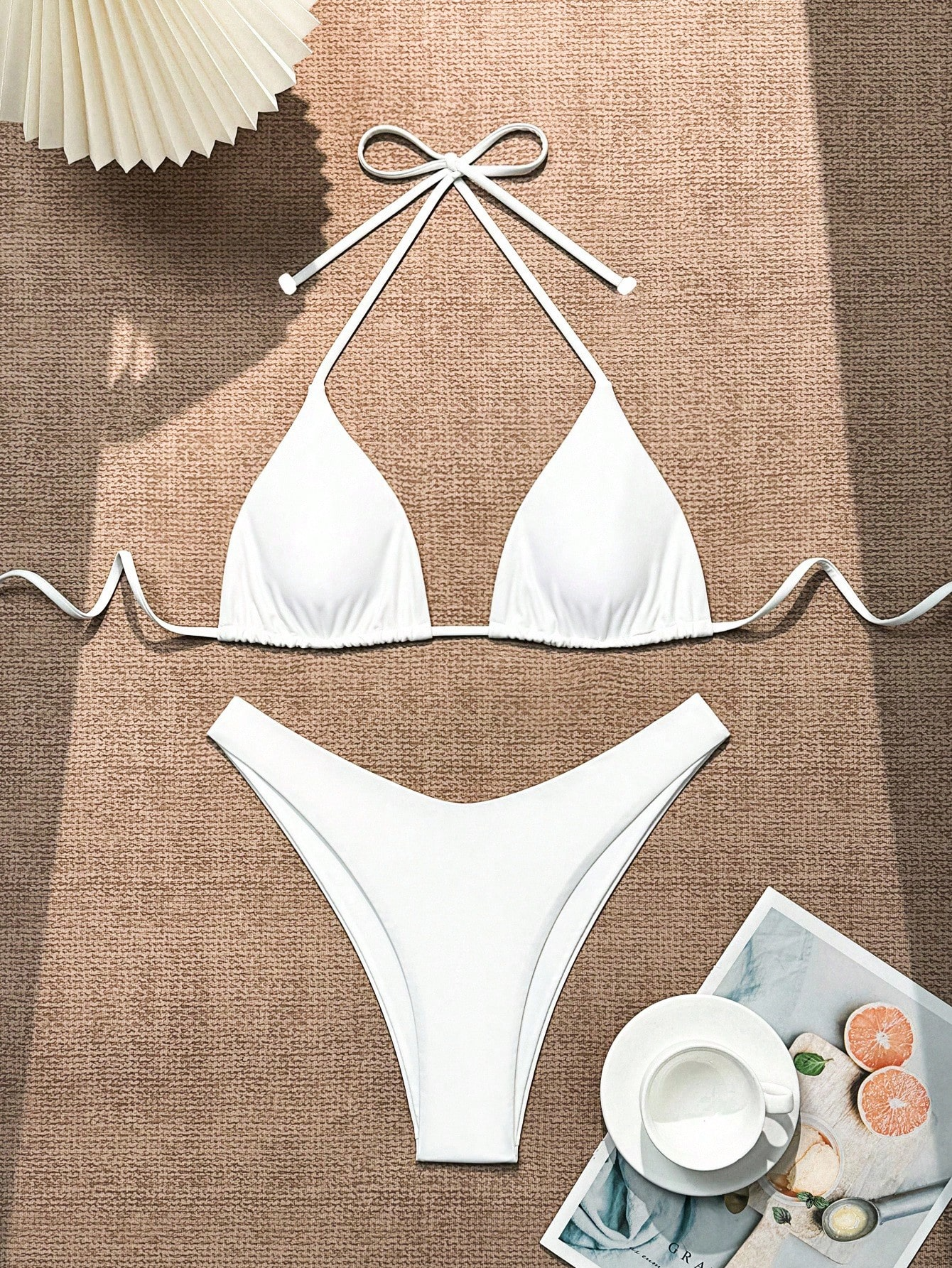 Bikini Malibu – Top Triangular Halter con Cordón Ajustable