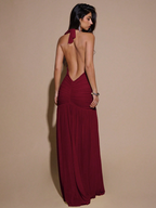 Vestido Scarlett – Halter Fruncido con Escote V y Abertura Alta