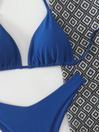 Bikini Malibu – Top Triangular Halter con Cordón Ajustable