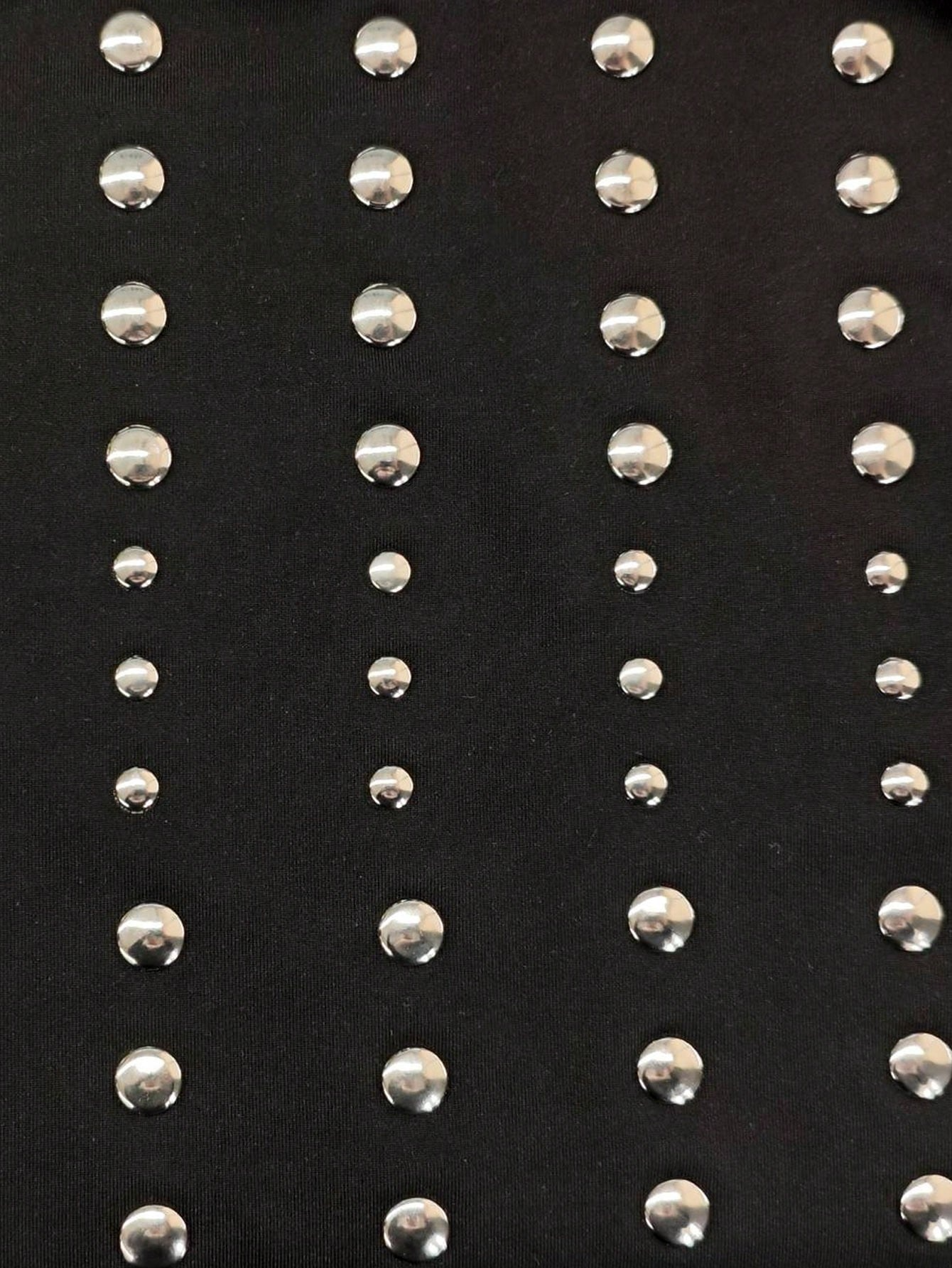 Vestido Berlín Tachuelas – Halter Mini Espalda Descubierta