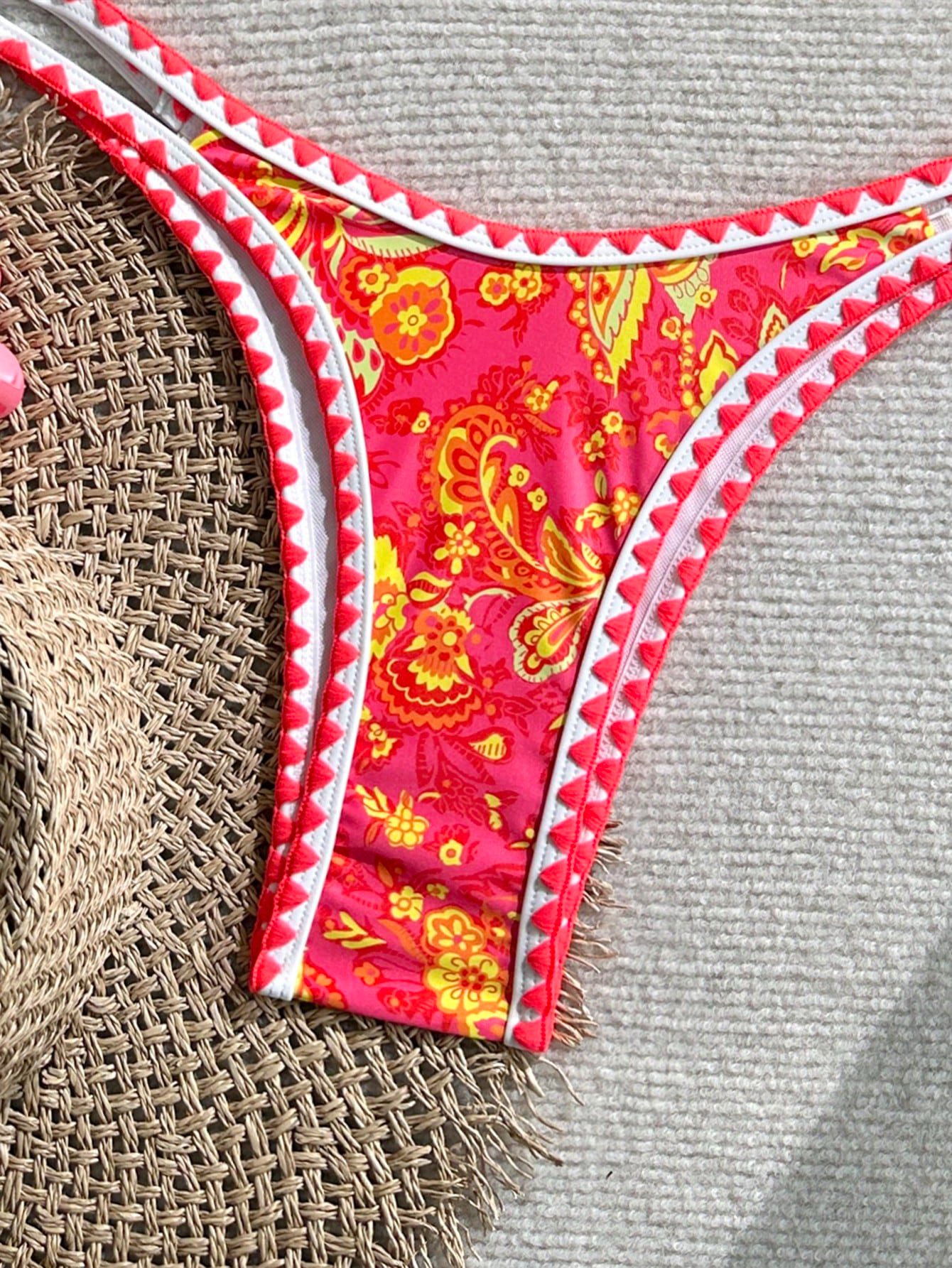 Bikini Paisley – Top Triangular Halter con Estampado Floral