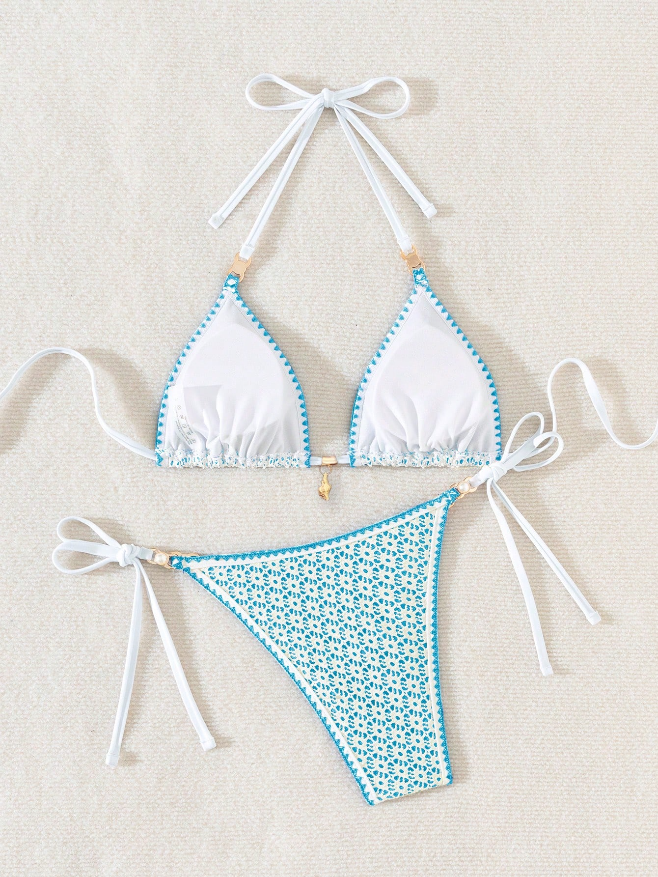 Bikini Capri Encaje – Crochet Triangular con Herrajes