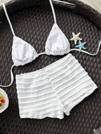 Bikini Estrella – Top Triangular con Short y Parche Dorado