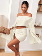 Conjuto Cala – Top Off - Shoulder Manga Capa y Minifalda con Nudo - MARYLUS