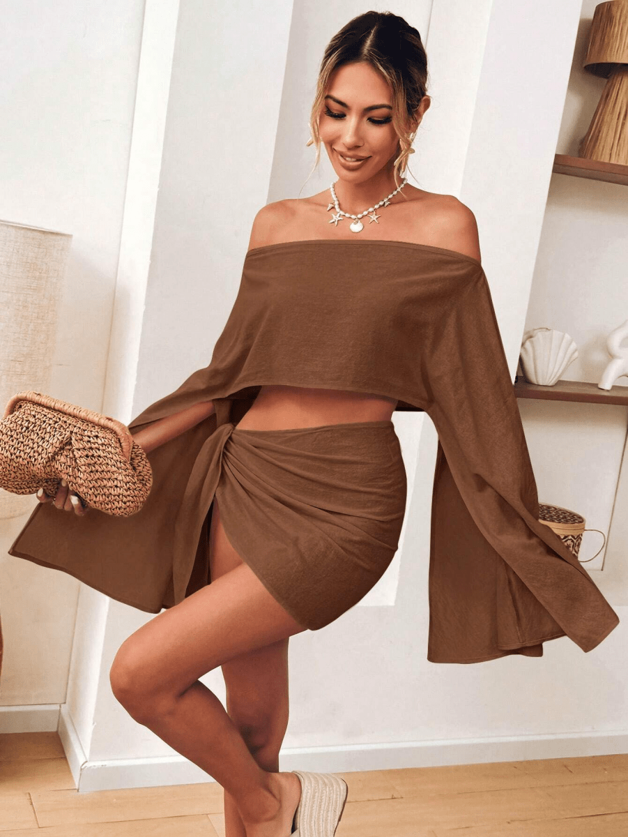 Conjuto Cala – Top Off - Shoulder Manga Capa y Minifalda con Nudo - MARYLUS