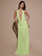 Vestido Scarlett – Halter Fruncido con Escote V y Abertura Alta - MARYLUS