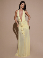 Vestido Scarlett – Halter Fruncido con Escote V y Abertura Alta - MARYLUS